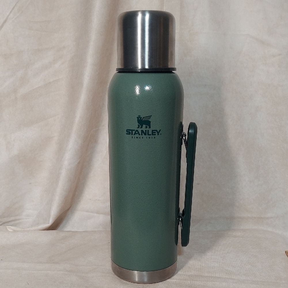 Stanley Adventure 1.4 Qt (1.3 L) Green Vacuum Insulated Thermos EUC - Picture 1 of 7